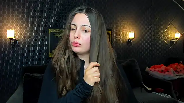 Snapshot of _extraterrestrial_ chatting on 10-07-25, 05:03  extraterrestrial  online show from 10-07-25, 05:03