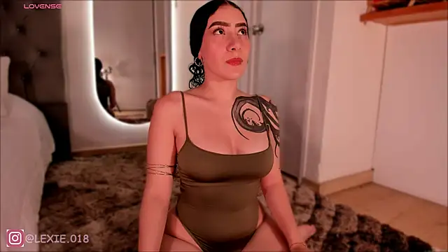 Lexie-red online show from 04-01-26, 11:01