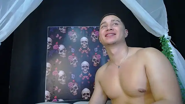 Snapshot of francesco_evan chatting on 01-16-25, 12:01 francesco evan online show from 01-16-25, 12:01