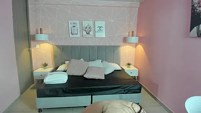 Snapshot of zara__sweet chatting on 11-11-25, 01:17 zara sweet online show from 11-11-25, 01:17