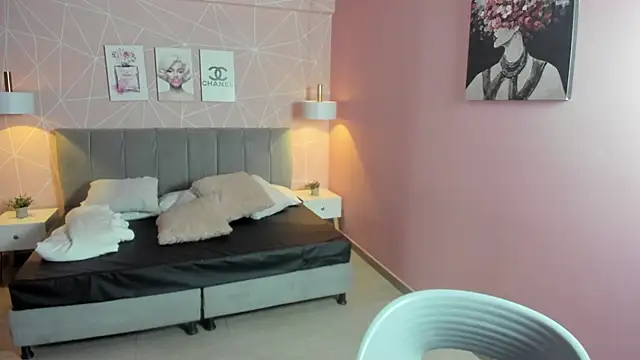 Snapshot of zara__sweet chatting on 12-22-25, 01:33 zara sweet online show from 12-22-25, 01:33