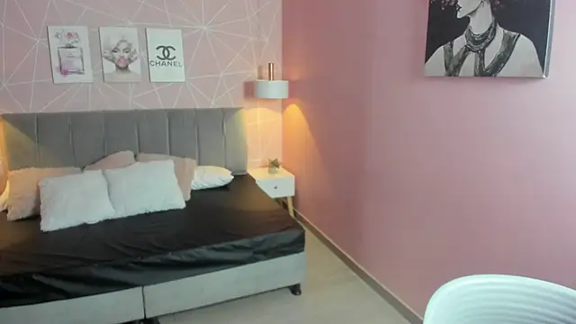 Snapshot of zara__sweet chatting on 02-17-26, 01:08 zara sweet online show from 02-17-26, 01:08