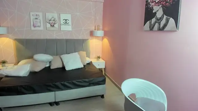 Snapshot of zara__sweet chatting on 02-09-26, 12:47 zara sweet online show from 02-09-26, 12:47