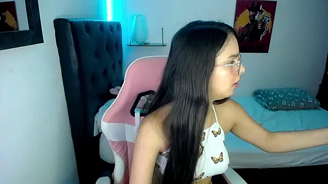 jessi and boy online show from 05-23-26, 07:13