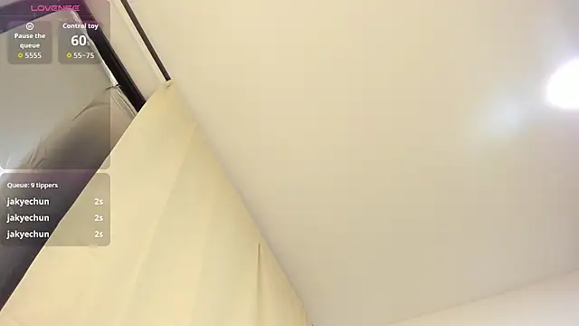 Kylie2211 online show from 03-27-26, 08:26