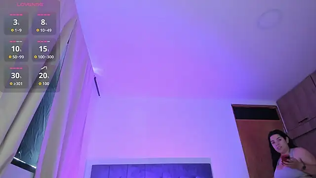 Kylie2211 online show from 05-27-26, 04:58