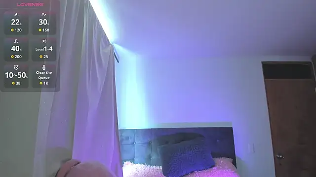 Kylie2211 online show from 05-11-26, 04:59