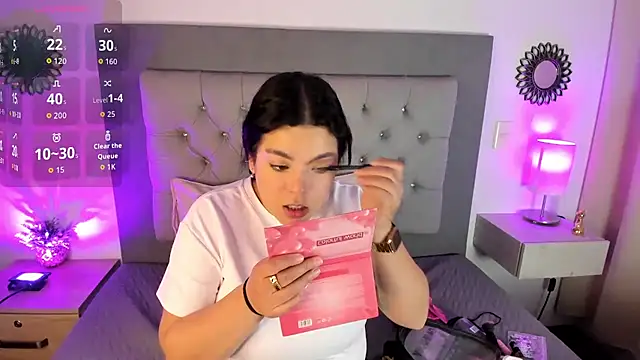 Kylie2211 online show from 10-10-25, 03:18