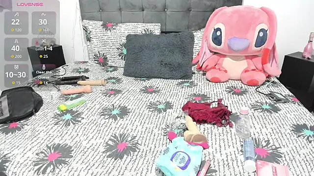 Kylie2211 online show from 11-08-25, 09:13