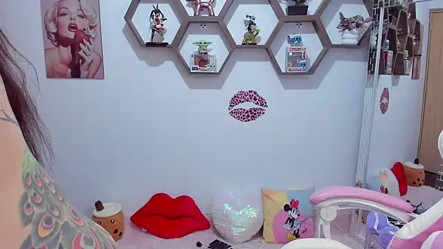 SharonSander online show from 03-21-25, 04:17