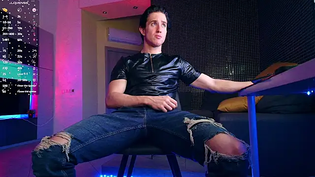 ChristianLevine  online show from 06-09-26, 04:35