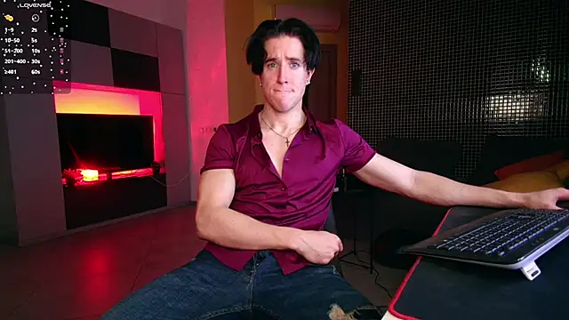 ChristianLevine  online show from 06-18-26, 04:11
