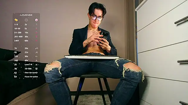 ChristianLevine  online show from 04-01-26, 07:33