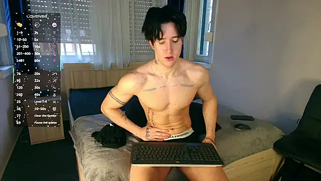 ChristianLevine  online show from 02-10-26, 06:12