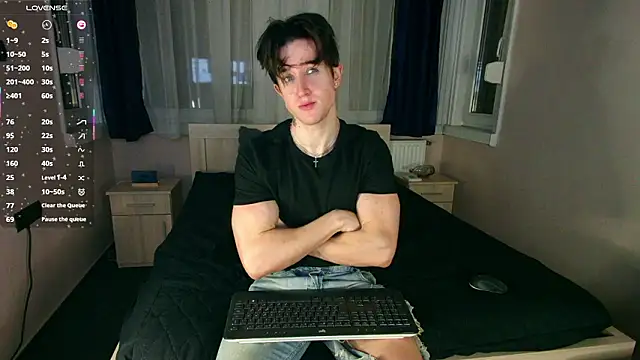 ChristianLevine  online show from 01-15-26, 04:43