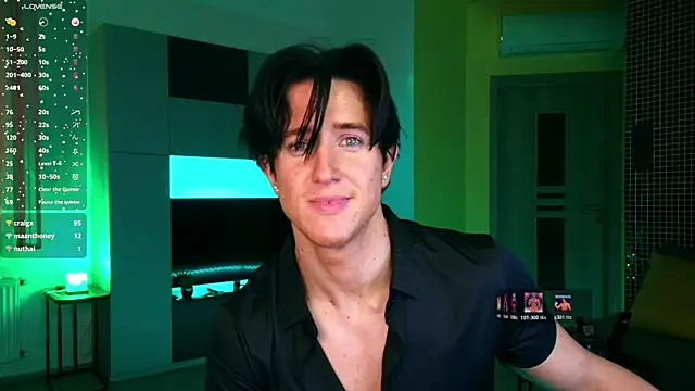 ChristianLevine  online show from 05-26-26, 09:40