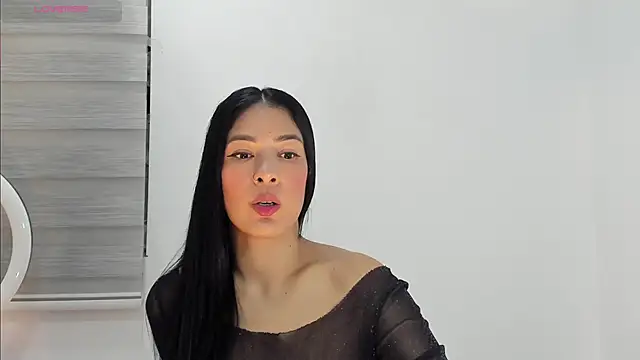 bella hadid1  online show from 11-12-25, 05:22