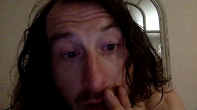 Snapshot of sirchubster chatting on 05-11-26, 02:35 sirchubster online show from 05-11-26, 02:35