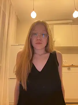 Eva Weyne online show from 09-25-25, 06:58