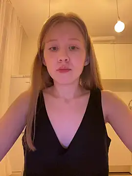 Snapshot of Eva_Weyne chatting on 07-08-26, 10:10 Eva Weyne online show from 07-08-26, 10:10