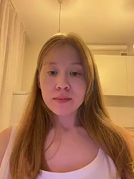 Snapshot of Eva_Weyne chatting on 06-06-26, 09:09 Eva Weyne online show from 06-06-26, 09:09