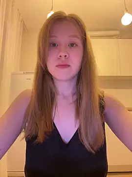 Snapshot of Eva_Weyne chatting on 06-28-26, 10:27 Eva Weyne online show from 06-28-26, 10:27