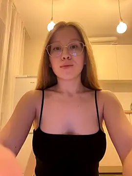 Eva Weyne online show from 09-18-25, 07:06