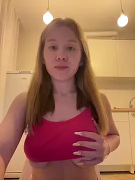 Snapshot of Eva_Weyne chatting on 05-25-26, 07:01 Eva Weyne online show from 05-25-26, 07:01
