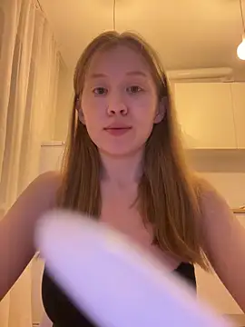 Snapshot of Eva_Weyne chatting on 06-10-26, 08:43 Eva Weyne online show from 06-10-26, 08:43