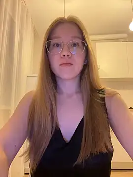 Eva Weyne online show from 11-19-25, 09:48