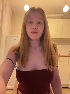 Snapshot of Eva_Weyne chatting on 05-23-26, 08:19 Eva Weyne online show from 05-23-26, 08:19