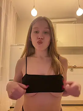 Eva Weyne online show from 02-23-26, 08:20