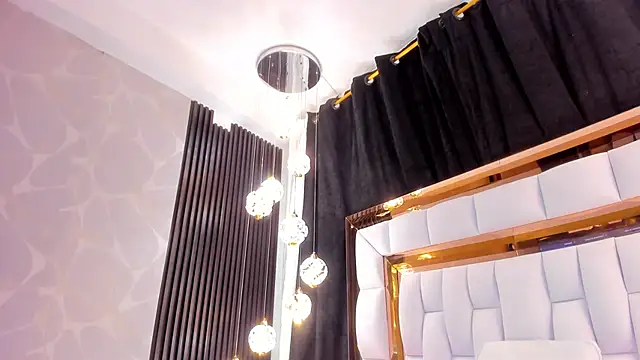 SarayRoyse online show from 11-17-25, 07:29