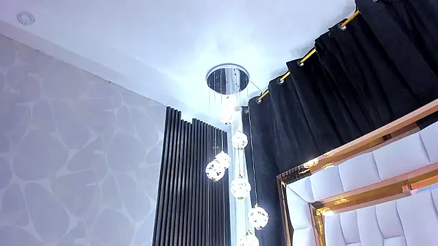 Snapshot of SarayRoyse chatting on 02-11-26, 07:36 SarayRoyse online show from 02-11-26, 07:36