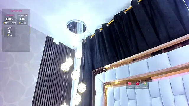 SarayRoyse online show from 11-24-25, 07:25