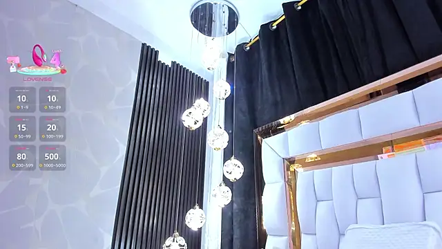 Snapshot of SarayRoyse chatting on 03-01-26, 07:36 SarayRoyse online show from 03-01-26, 07:36