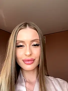 Snapshot of Sweet__Milly chatting on 09-16-25, 01:34 Sweet  Milly online show from 09-16-25, 01:34