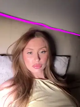 Sweet  Milly online show from 04-21-26, 05:52