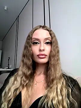 Snapshot of Sweet__Milly chatting on 09-12-25, 02:39 Sweet  Milly online show from 09-12-25, 02:39
