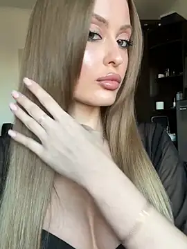 Sweet  Milly online show from 05-13-26, 03:30