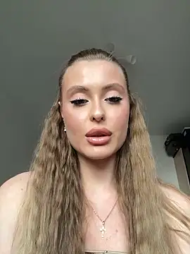 Sweet  Milly online show from 05-18-26, 02:33