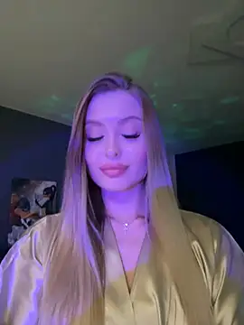 Snapshot of Sweet__Milly chatting on 01-19-25, 06:32 Sweet  Milly online show from 01-19-25, 06:32