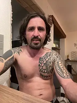 Snapshot of Heartbrakerx chatting on 04-03-26, 07:42 Heartbrakerx online show from 04-03-26, 07:42