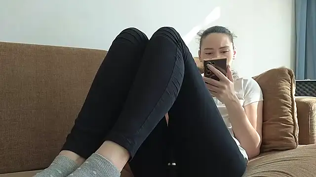 Mr-and-Mrs-Smith online show from 01-10-26, 06:42