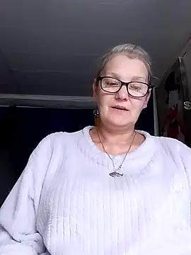 Snapshot of irinamaux chatting on 07-04-26, 08:46 irinamaux online show from 07-04-26, 08:46