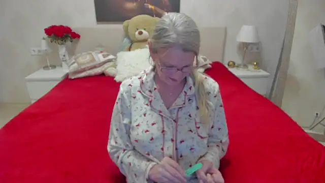 Snapshot of irinamaux chatting on 03-14-25, 07:23 irinamaux online show from 03-14-25, 07:23