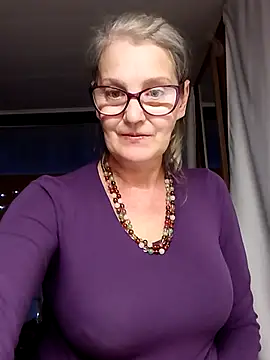 Snapshot of irinamaux chatting on 09-26-25, 12:45 irinamaux online show from 09-26-25, 12:45