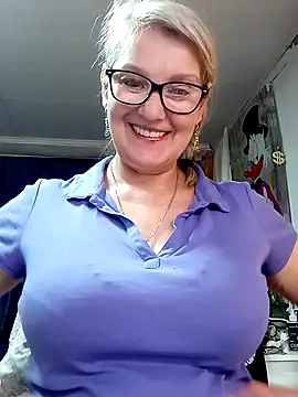 irinamaux online show from 05-13-26, 04:30