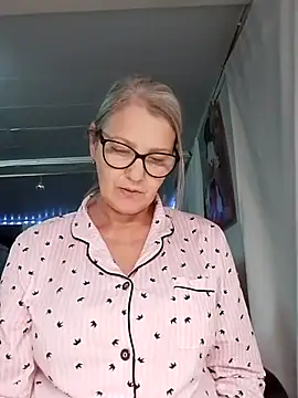 irinamaux online show from 11-22-25, 09:52