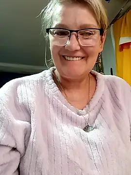irinamaux online show from 04-29-26, 12:31